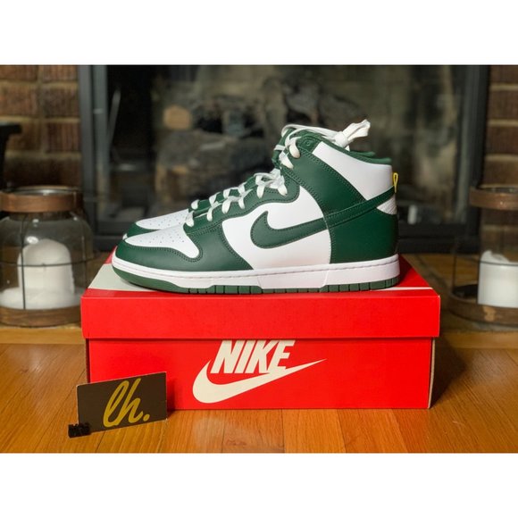 Size 11 Nike Dunk High “Australia” Mens Athletic Sneakers DD1399-300